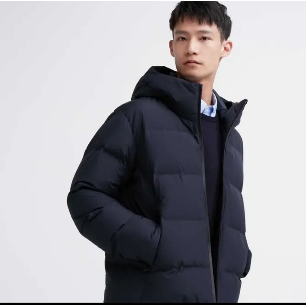 UNIQLO SEAMLESS DOWN PARKA