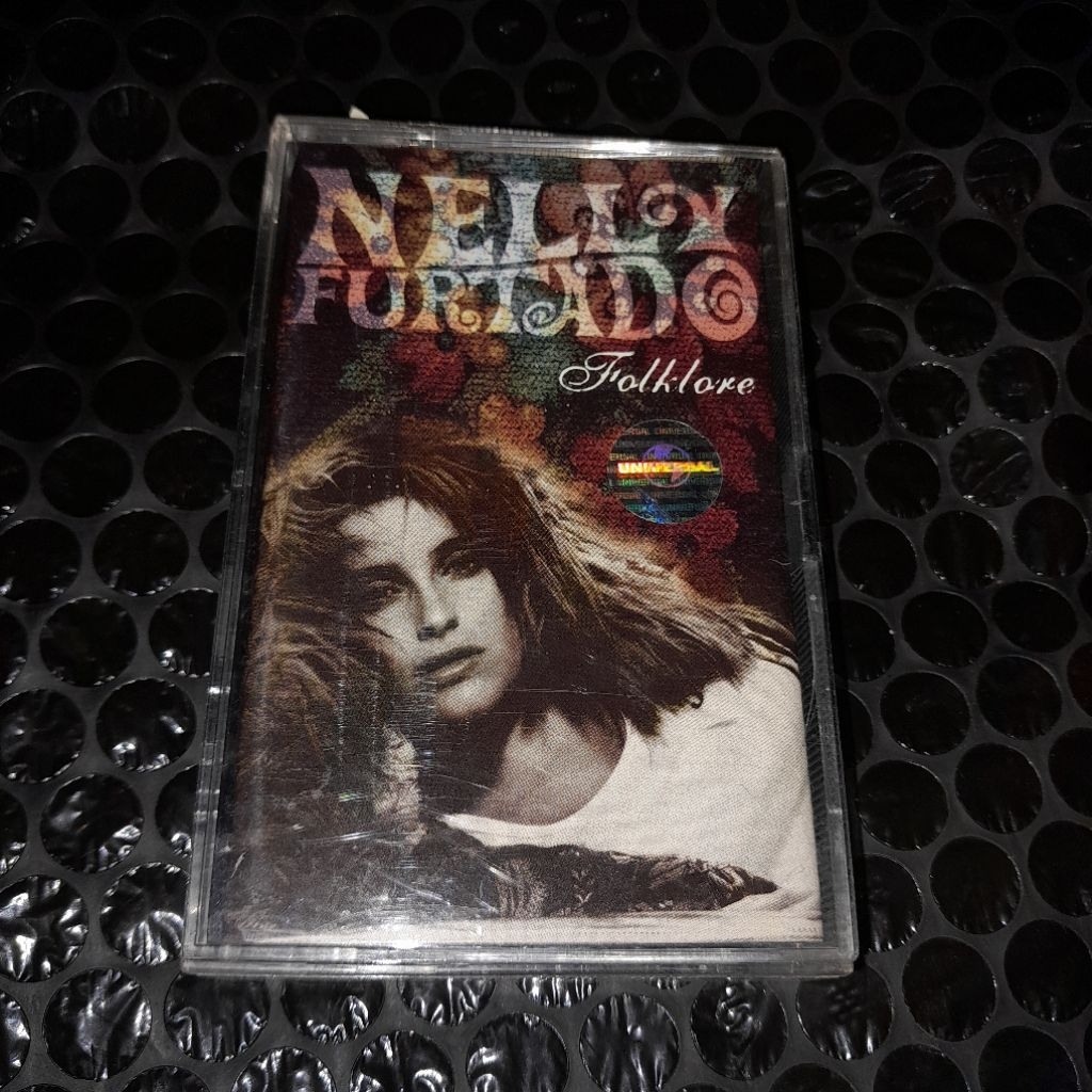 kaset pita nelly furtado folklore