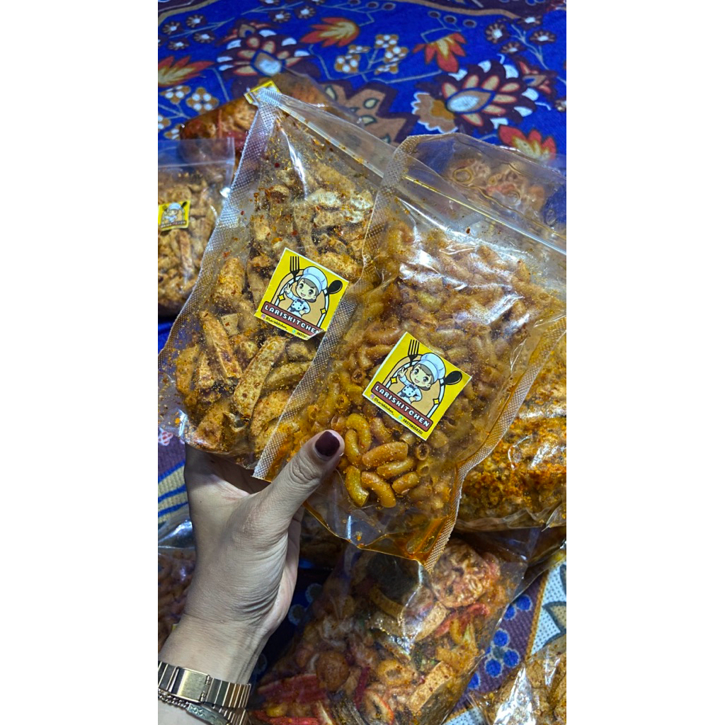 

CEMILAN LARISKITCHEN