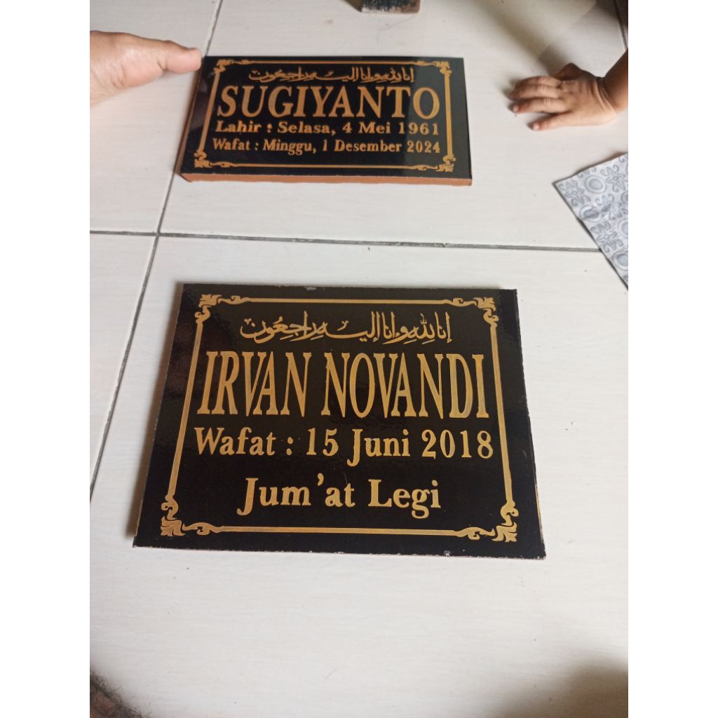 ukiran nisan