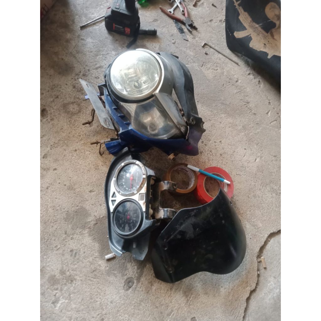 LAMPU TIGER PECE SET ORIGINAL COPOTAN MOTOR LAMPU DEPAN TIGER REVO PICE