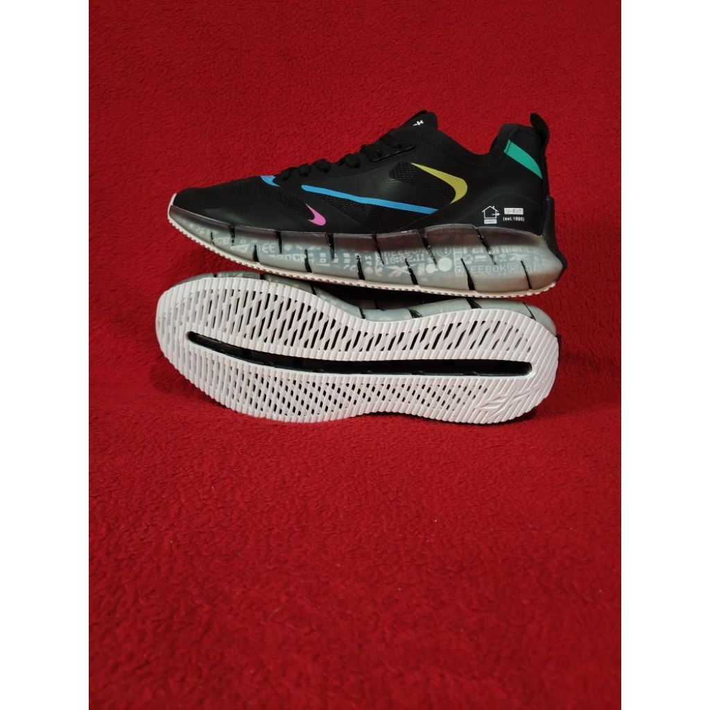 separu reebok size 44 baru