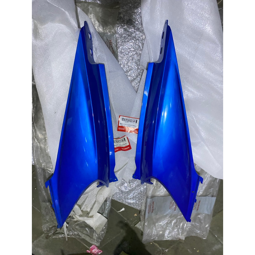 83600-KVY-960ABM 83500-KVY-960ABM Cover Body Samping Kiri Kanan Honda Beat Karbu Original Biru 83500