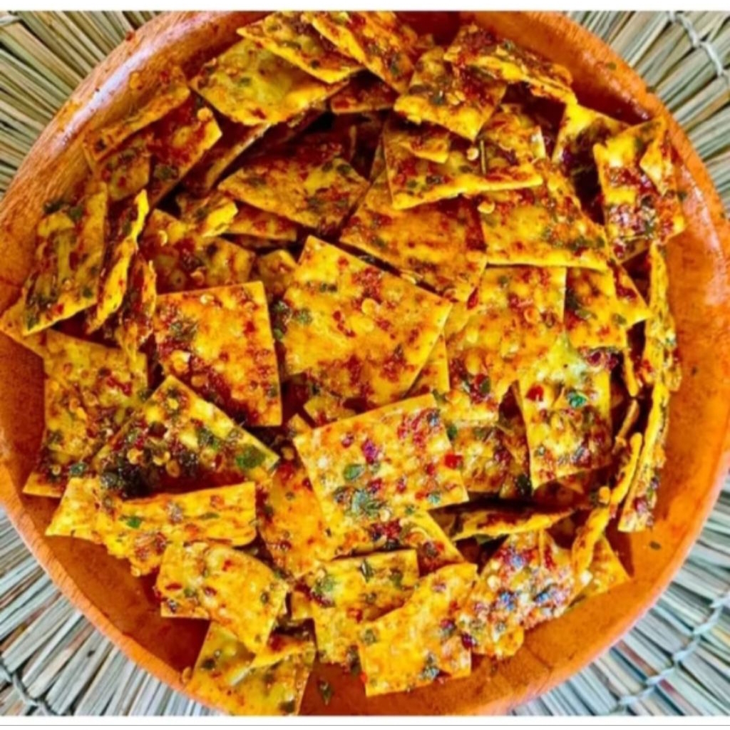 

Pangsit Renyah Kering Pedas Bumbu Daun Jeruk