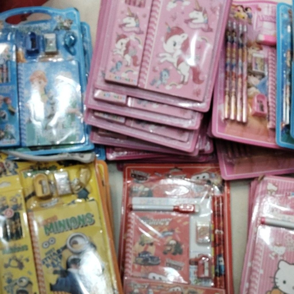 

Delunashop Pensil Set Lengkap Alat Tulis Perlengkapan Sekolah Anak Kado Anak Hadiah Anak Hampers Ulang Tahun anak Souvernir Anak