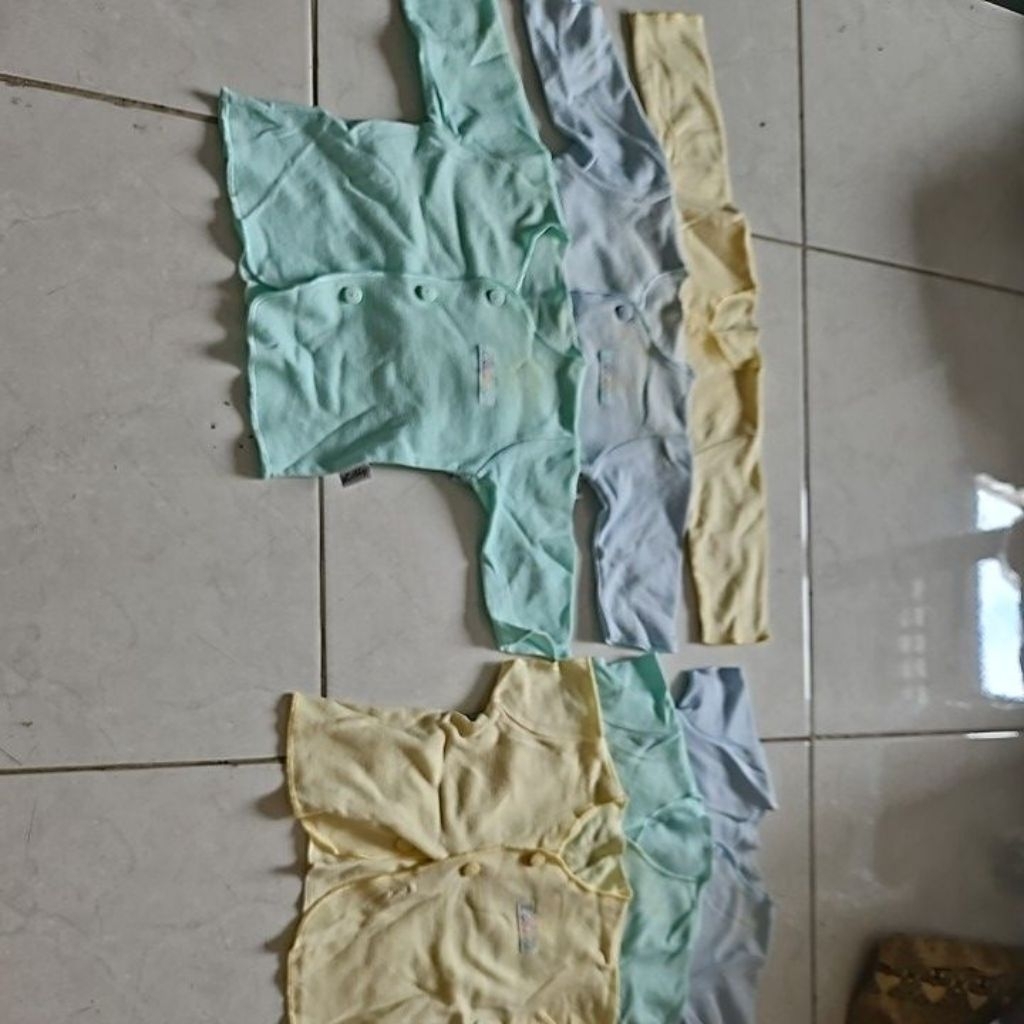 [PRELOVED] Baju baby merk libby ukuran newborn.