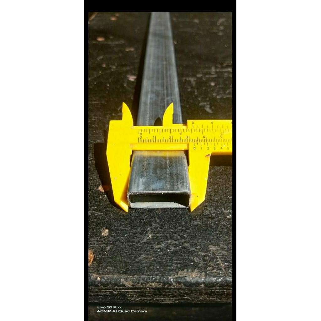 Besi holo galvanis ukuran 1.5 X 3.5 tebal 0.9 mm