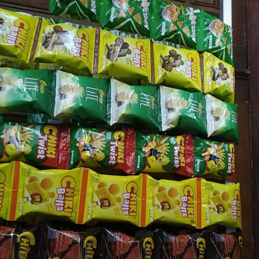 

Chiki balls,Chiki twist,chitato lite,maxcorn,chitato