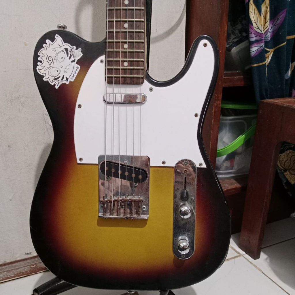 Gitar Listrik Fender Squier Telecaster Second