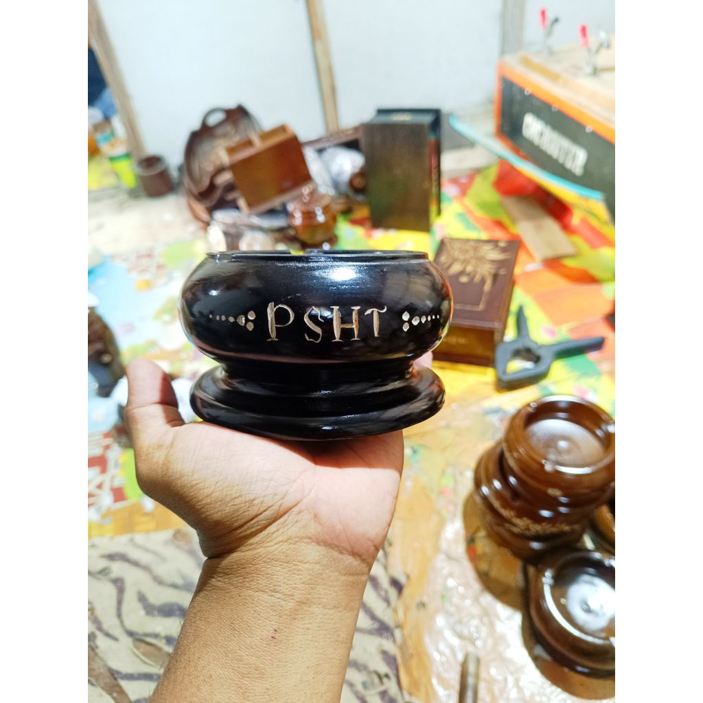 asbak kayu jati motif psht