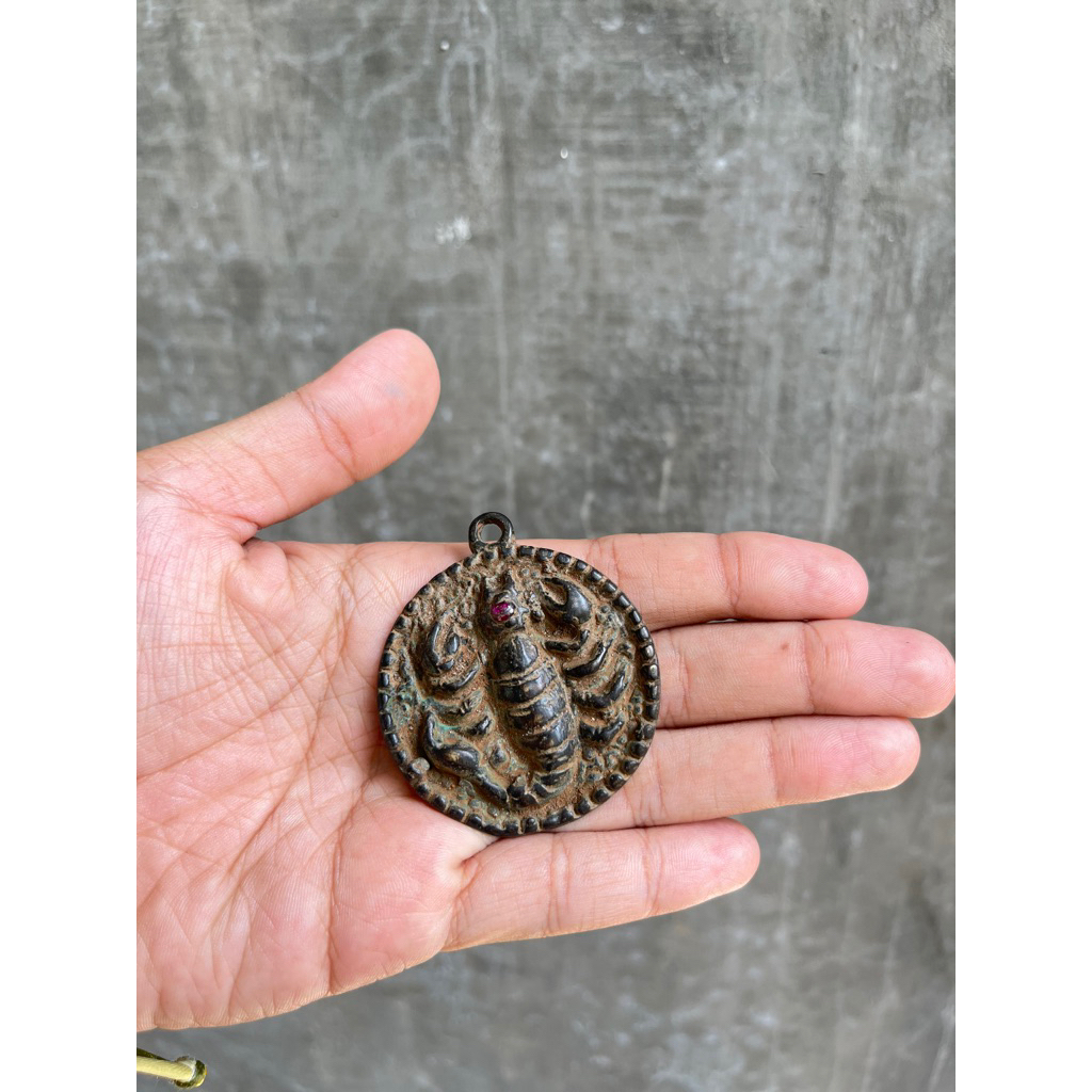 liontin bandul kalung Majapahit - liontin scorpio lawasan free tali kalungg