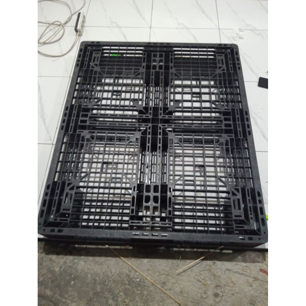 

palet plastik ukuran 120x100x12 cm
