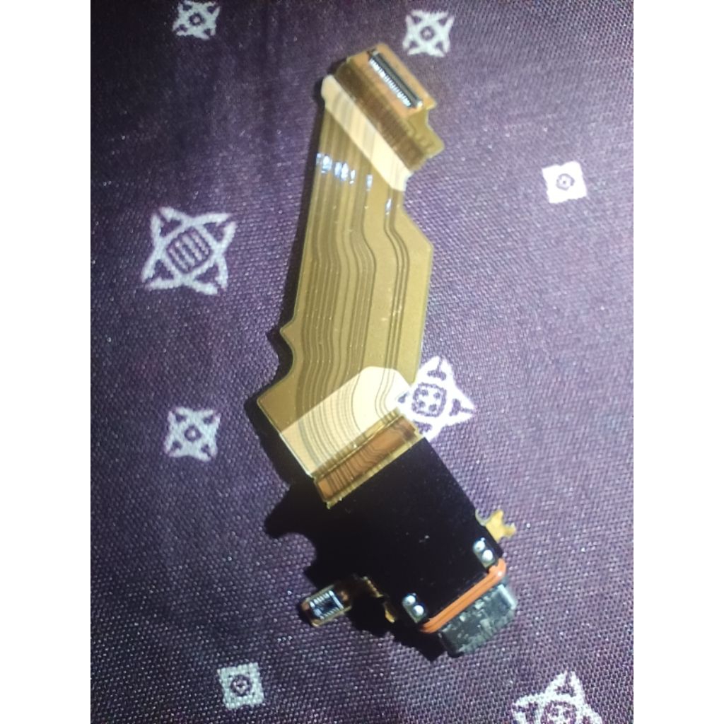 fleksibel charger sony xperia xz3