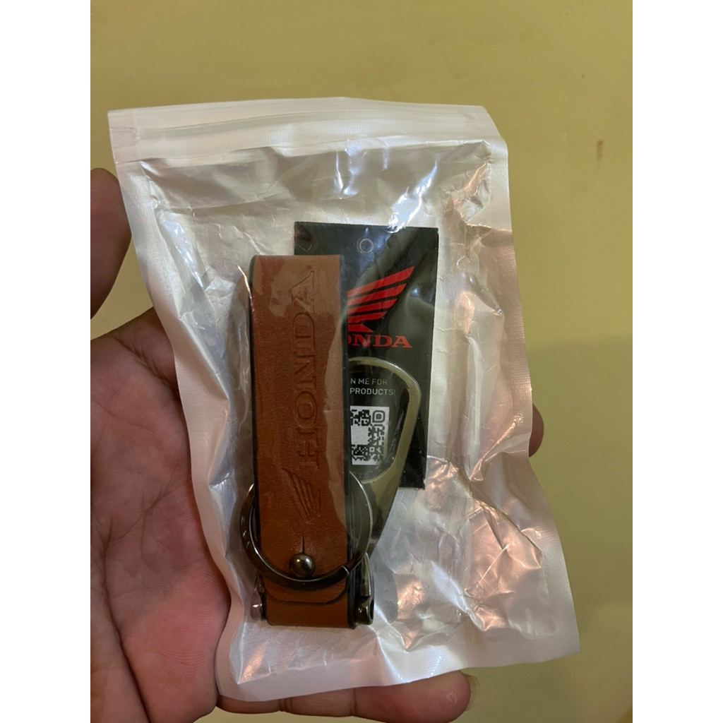 gantungan kunci ( original apparel honda)