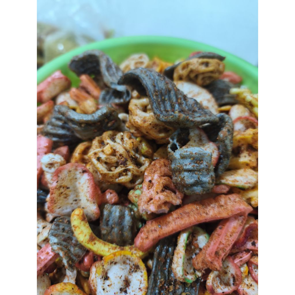 

KERUPUK SEBLAK MIX/CAMPUR PEDAS DAUN JERUK 120 gram