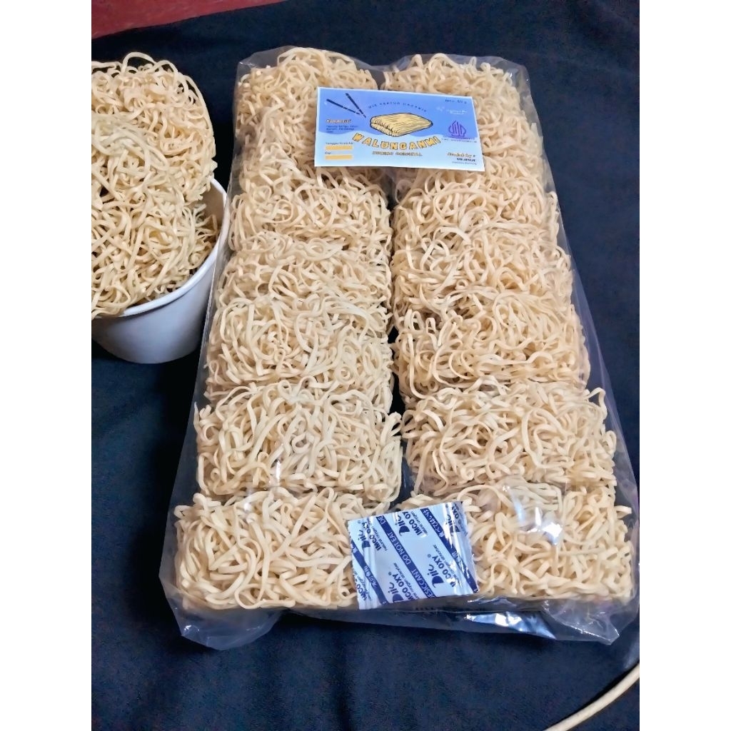 

mie kering model pop mie