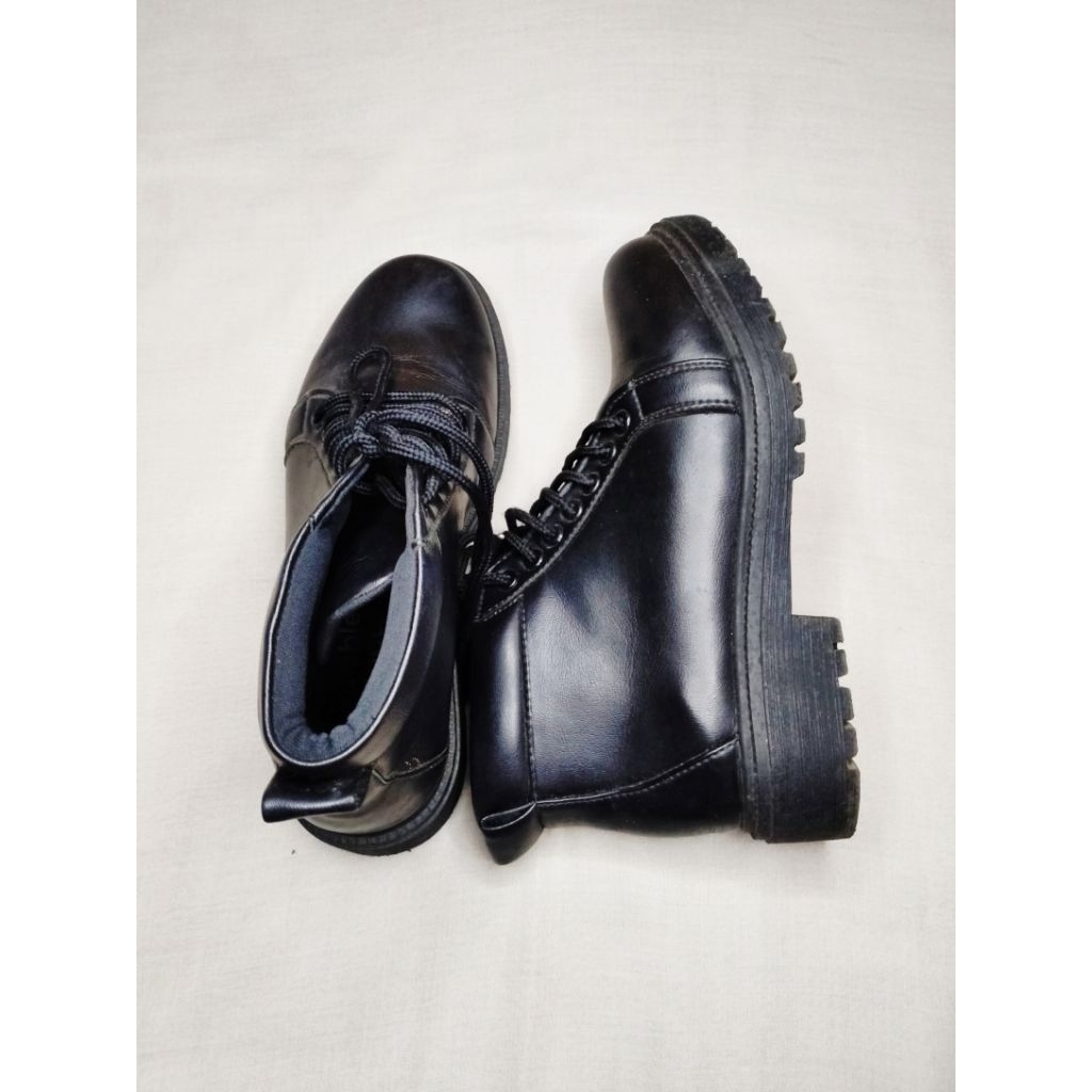 dockmart boots adorable project