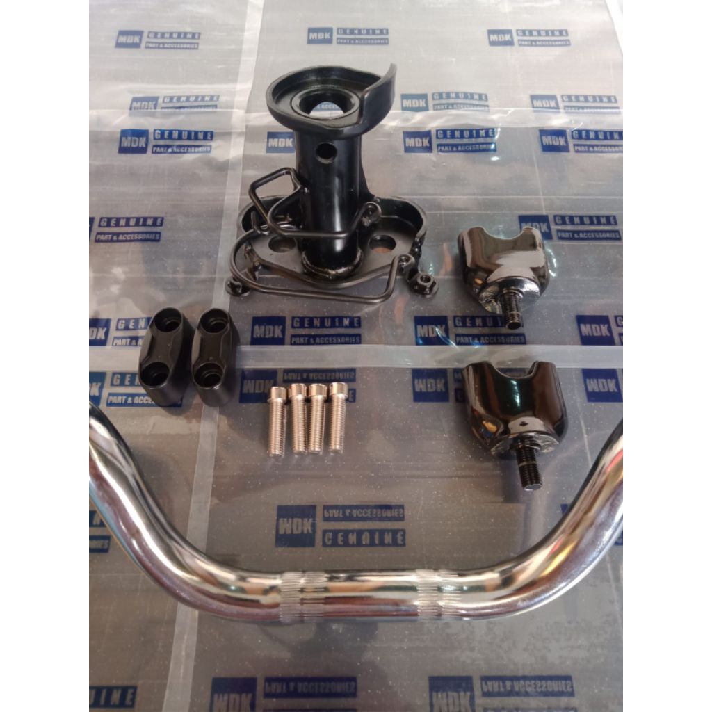 Dudukan stang honda pcx ( original )+ raiser bawah Honda + kleman atas(ORIGINAL) Honda PCX + baut L 