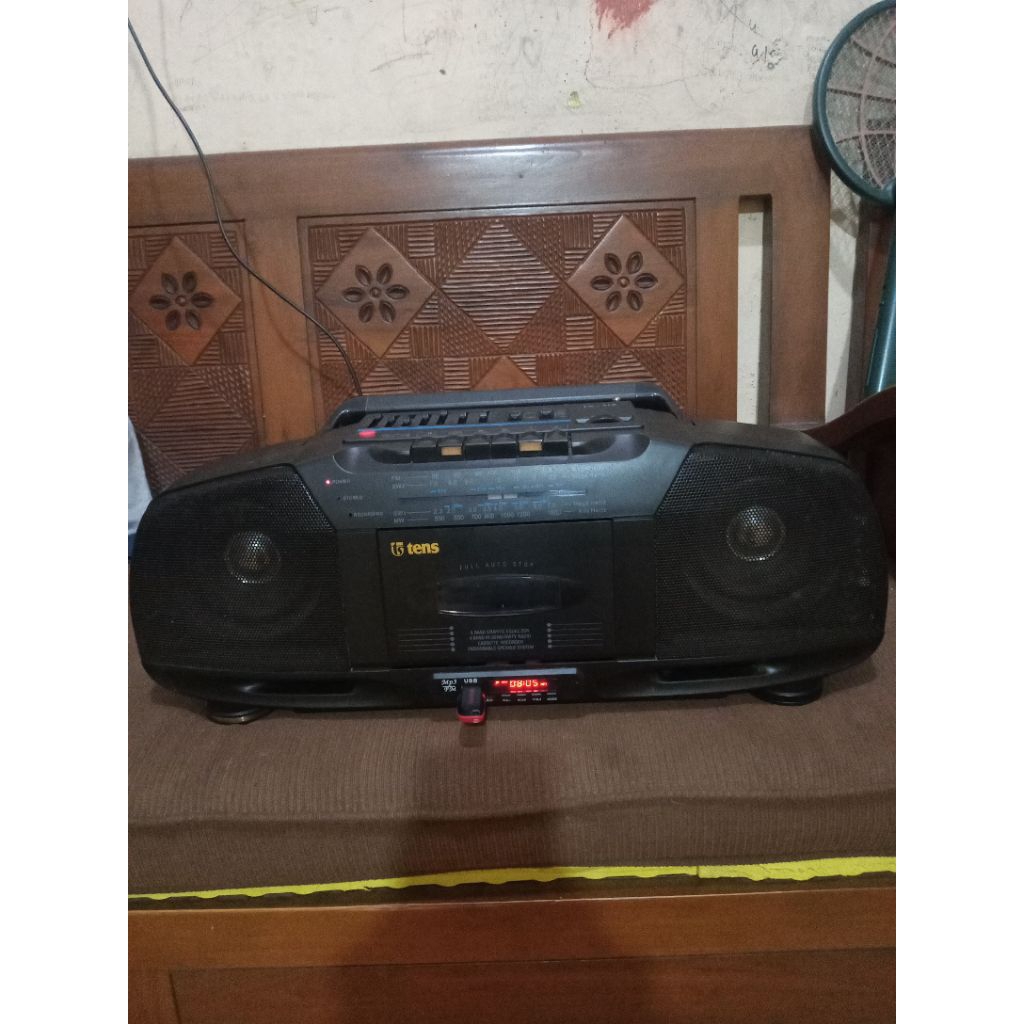 USB, CARD PLAYER, DAN DIGITAL FM TUNER RADIO