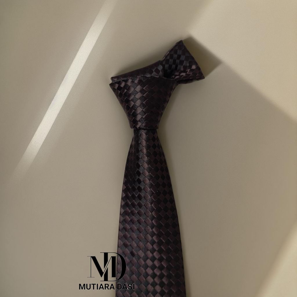 Dasi Pria Dasi Ikat Manual Dasi Motif Kotak Kotak Ukuran 7 Cm Cokelat