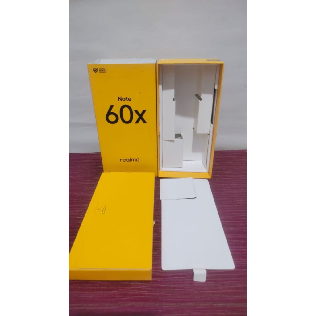 

KARDUS BOX HP REALME NOTE 60X ORIGINAL
