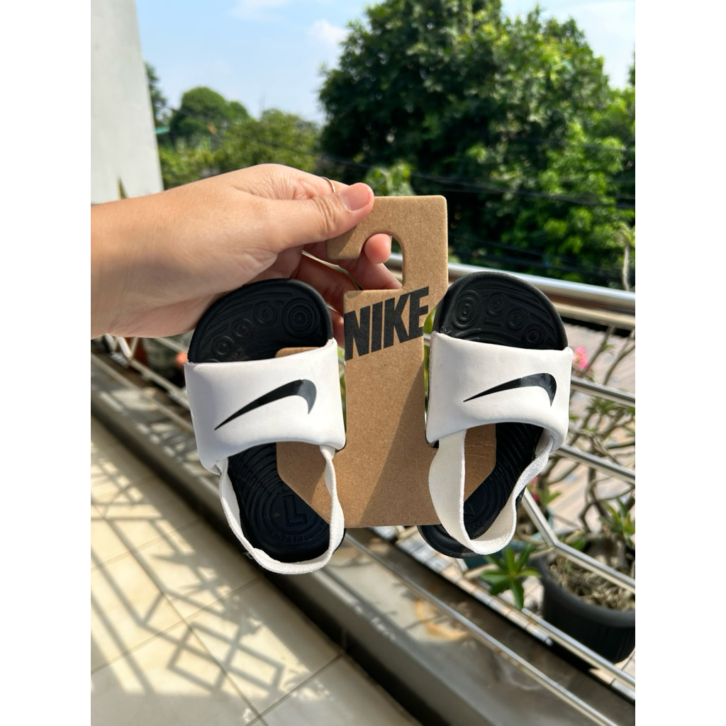 Preloved Sandal Sepatu Anak Bayi Usia 1 -2 Tahun Nike Ori Mothercare Store