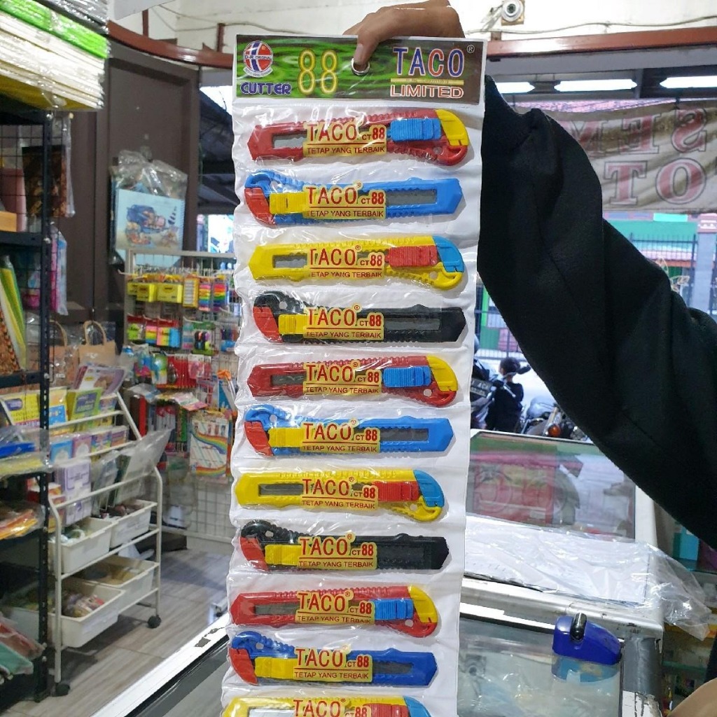 

Cutter Taco besar kater pisau besar