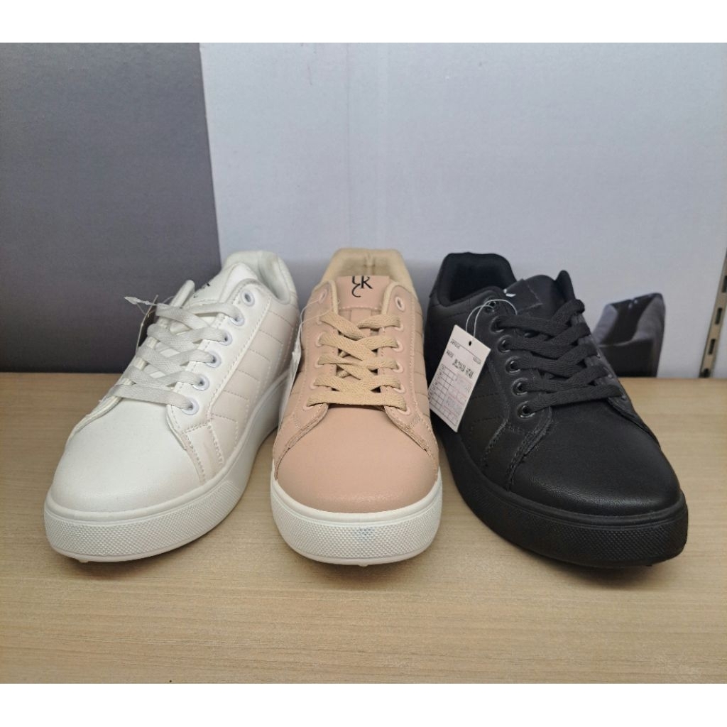 Sepatu wanita YONGKI KOMALADI