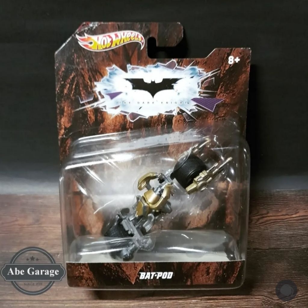 Hot Wheels Batman DC Comics Bat-Pod Scale 1:50