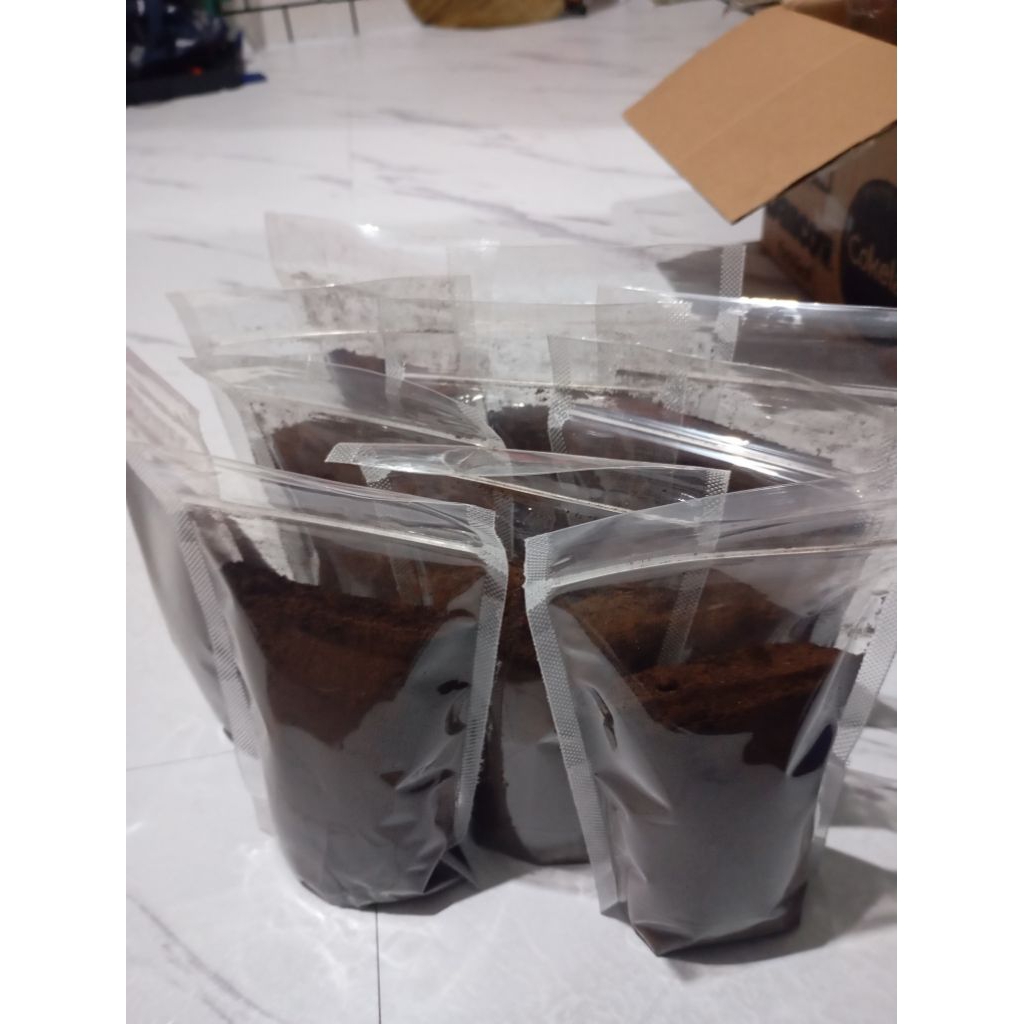 

Kopi bubuk robusta dari Surabaya