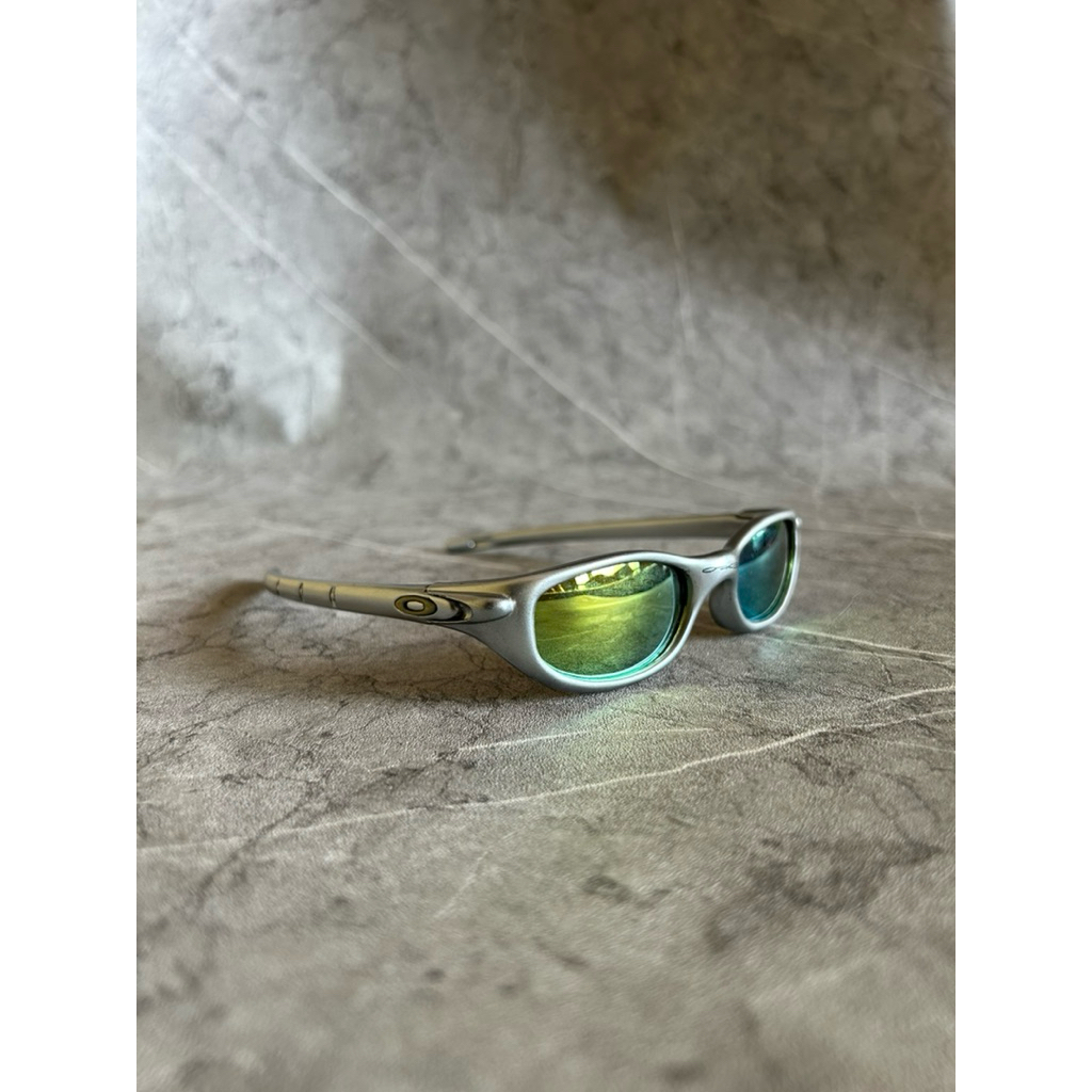 PRELOVED OAKLEY FOUR S SUNGLASSES Y2K VINTAGE STYLE