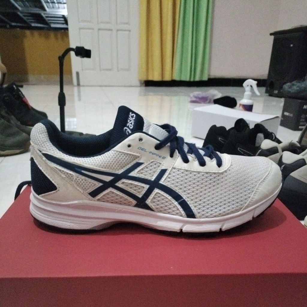 sepatu asics Second original