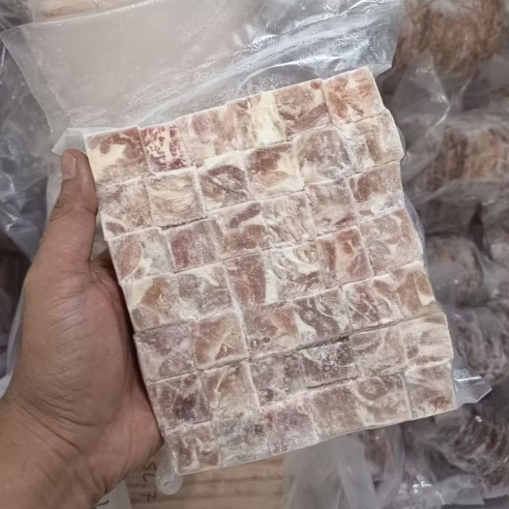 

saikoro ayam 500gr / chicken saikoro meltique 500gr