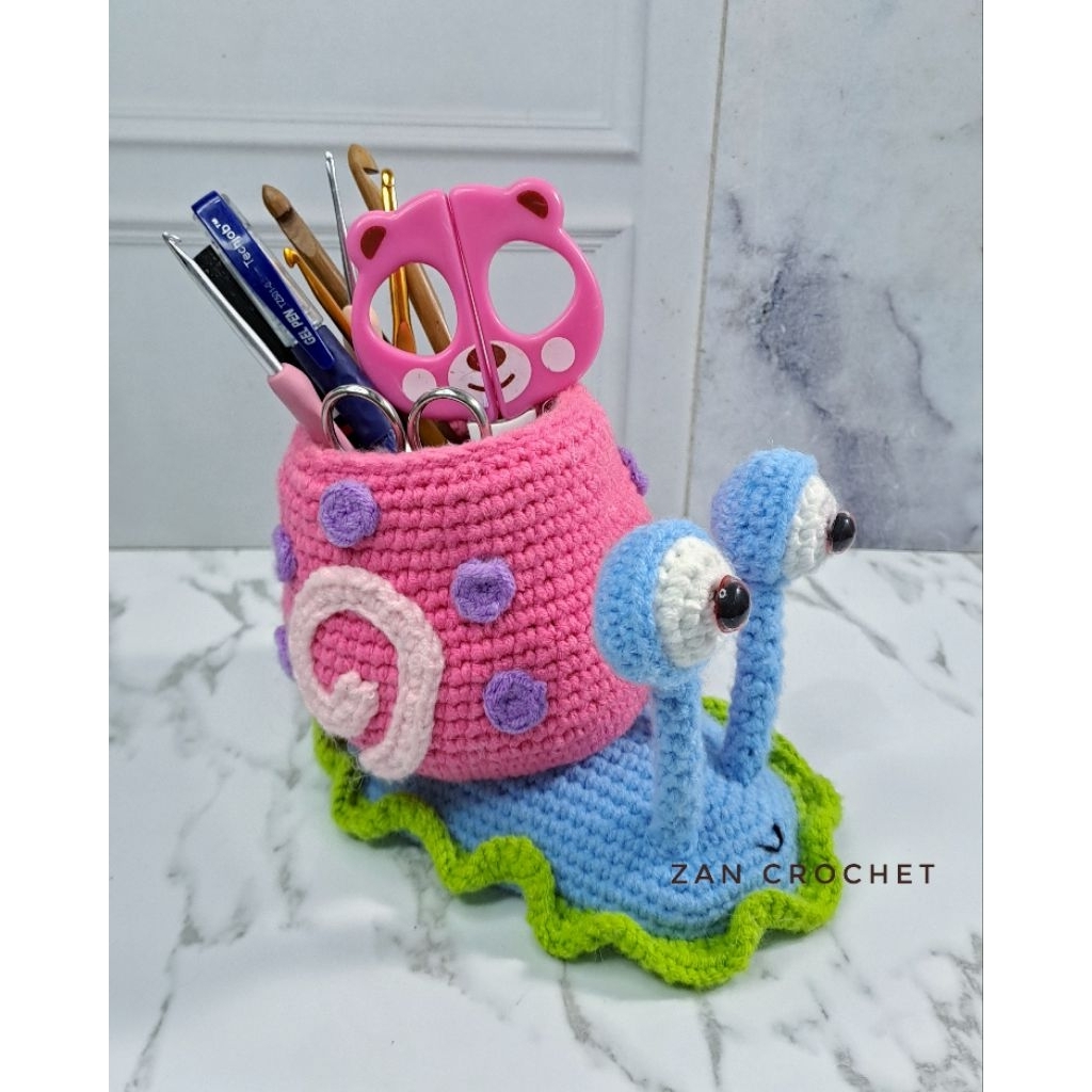 

wadah pensil rajutan, rajutan gerry spongebob