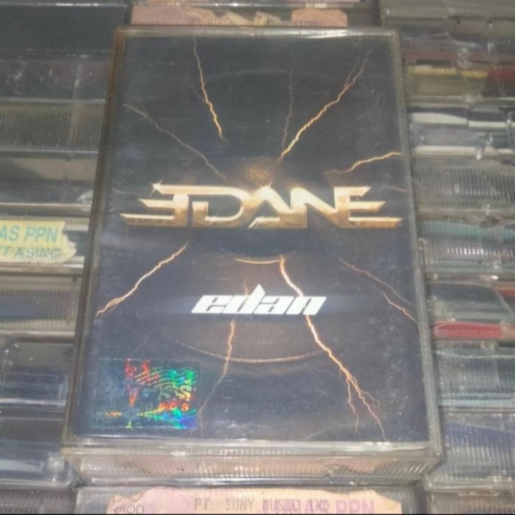 Kaset Pita Edane Edan