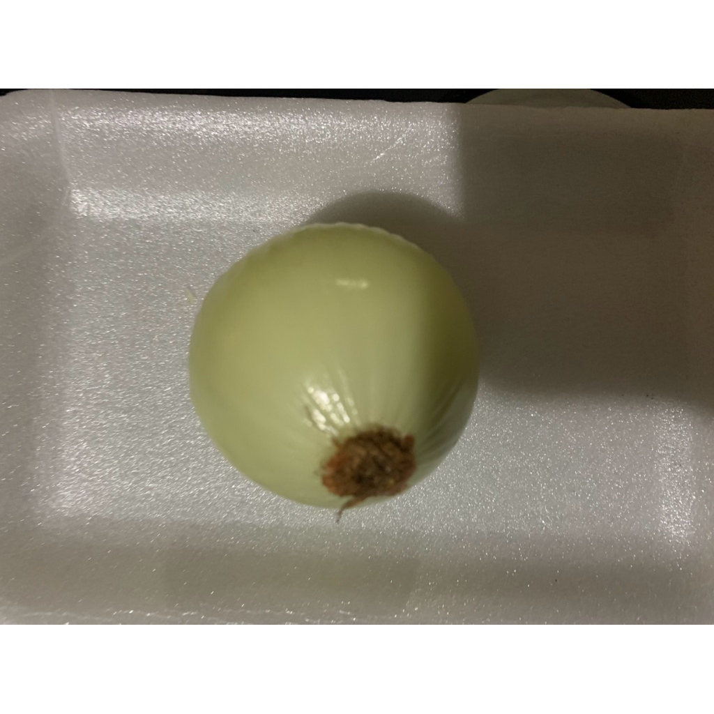 

bawang bombay sudah dan belum kupas 500gram