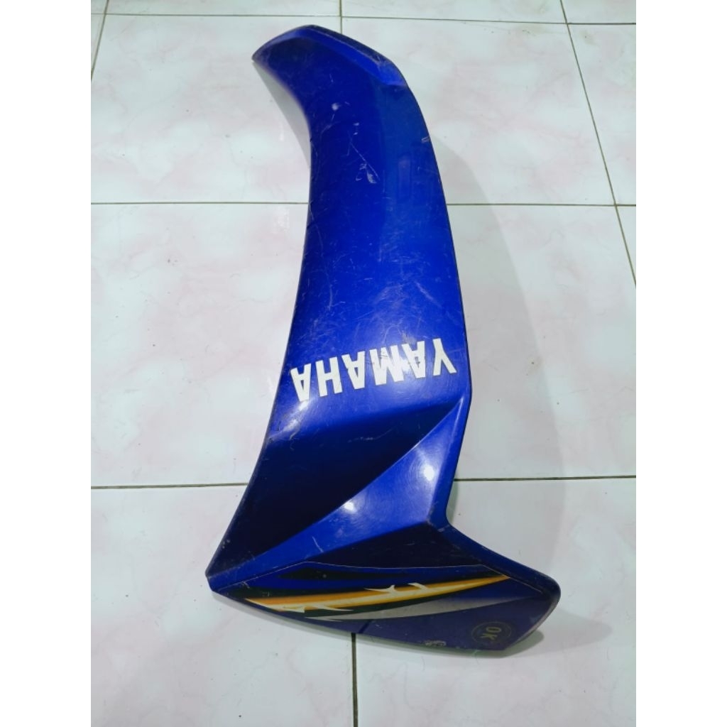 Cover sayap depan Yamaha Vega r new sebelah kanan original bekas copotan motor
