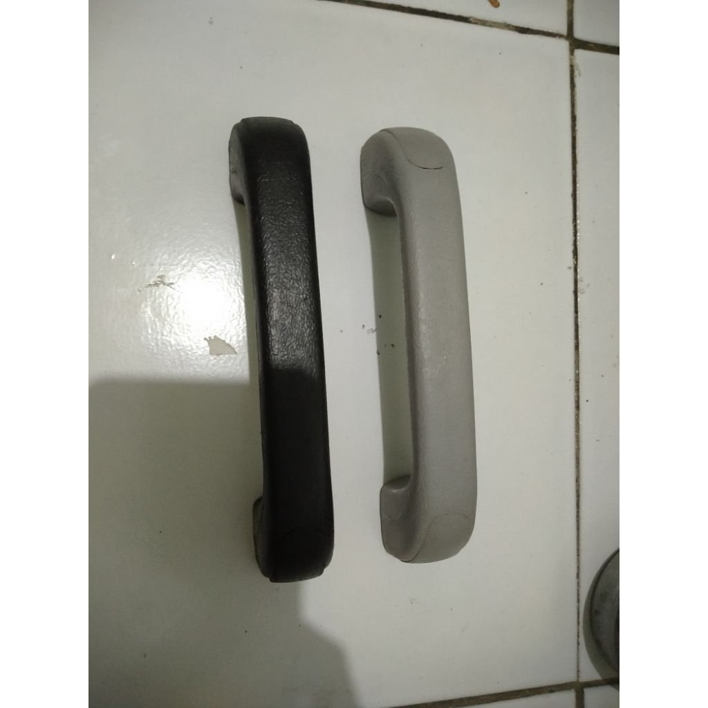hendel/pegangan tangan PLAVON mobil Avanza, Xenia,Agya,Ayla,calya,Sigra,kijang,APV,granmax original