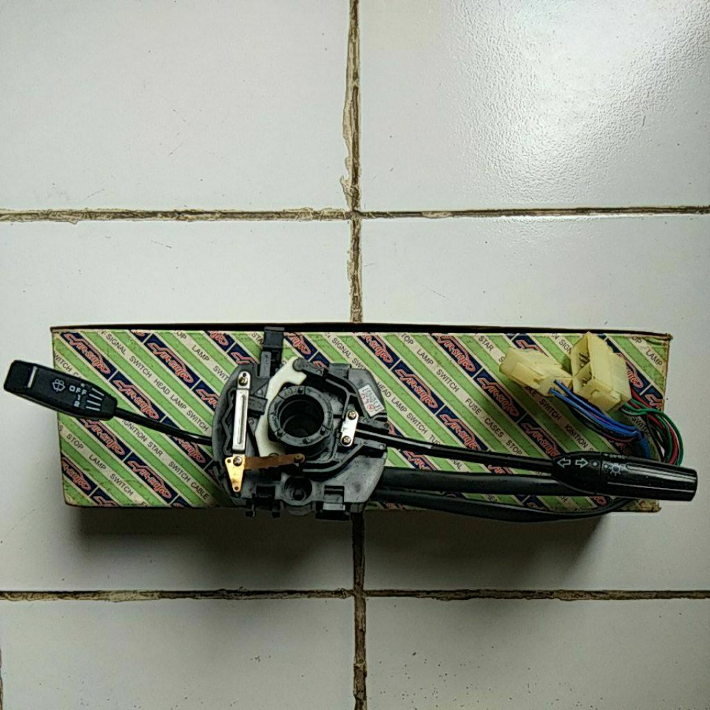 Saklar Sen Kombinasi L300 Diesel Turn Signal Switch L300 Diesel