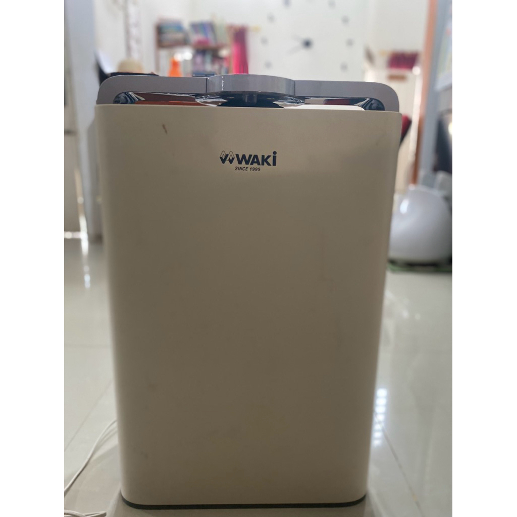 WAKI- Air Purifier (Preloved)