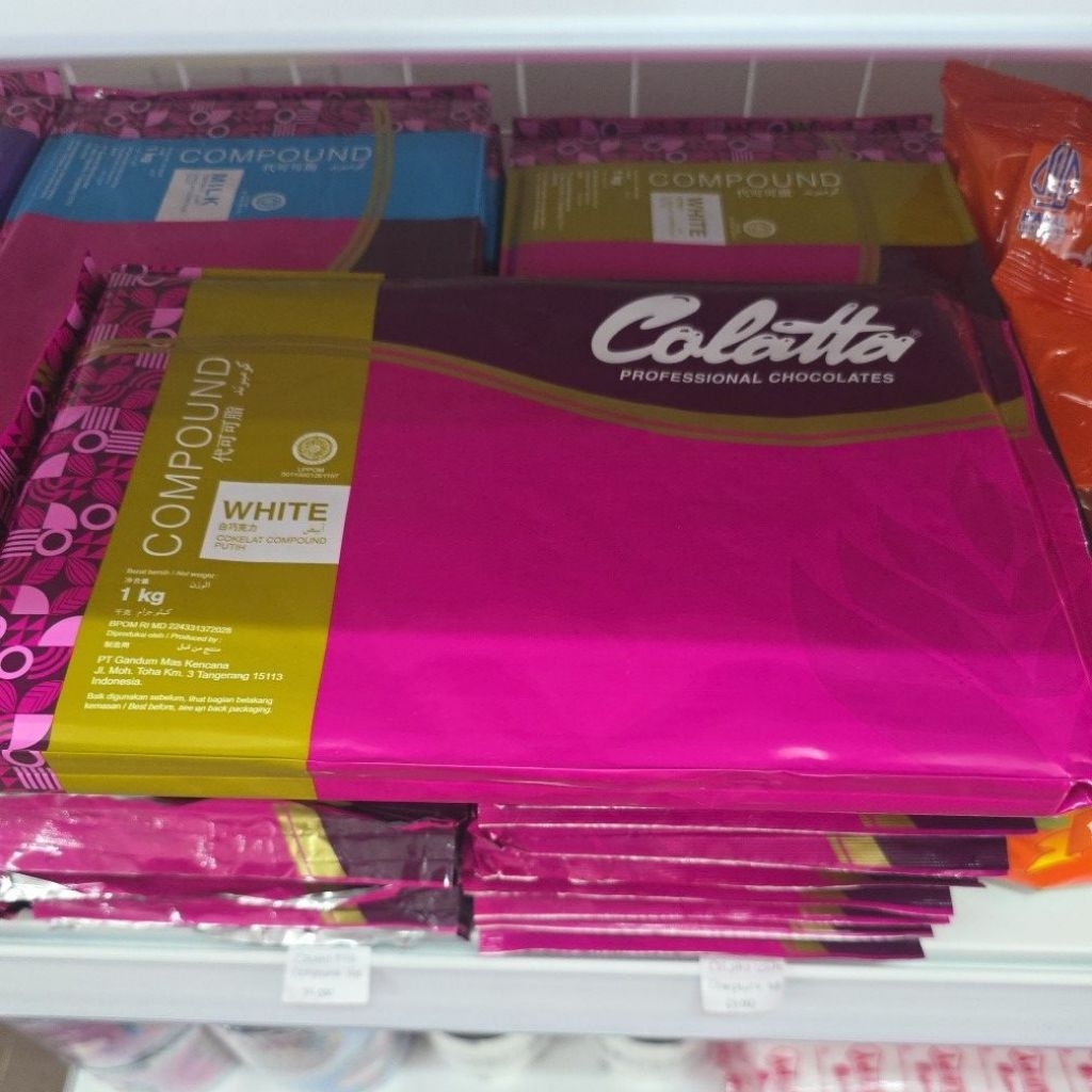 

TERMURAH ! COLATTA WHITE CHOCOLATE COMPOUND COKLAT MASAK MATANG COKLAT BATANG 1 KG