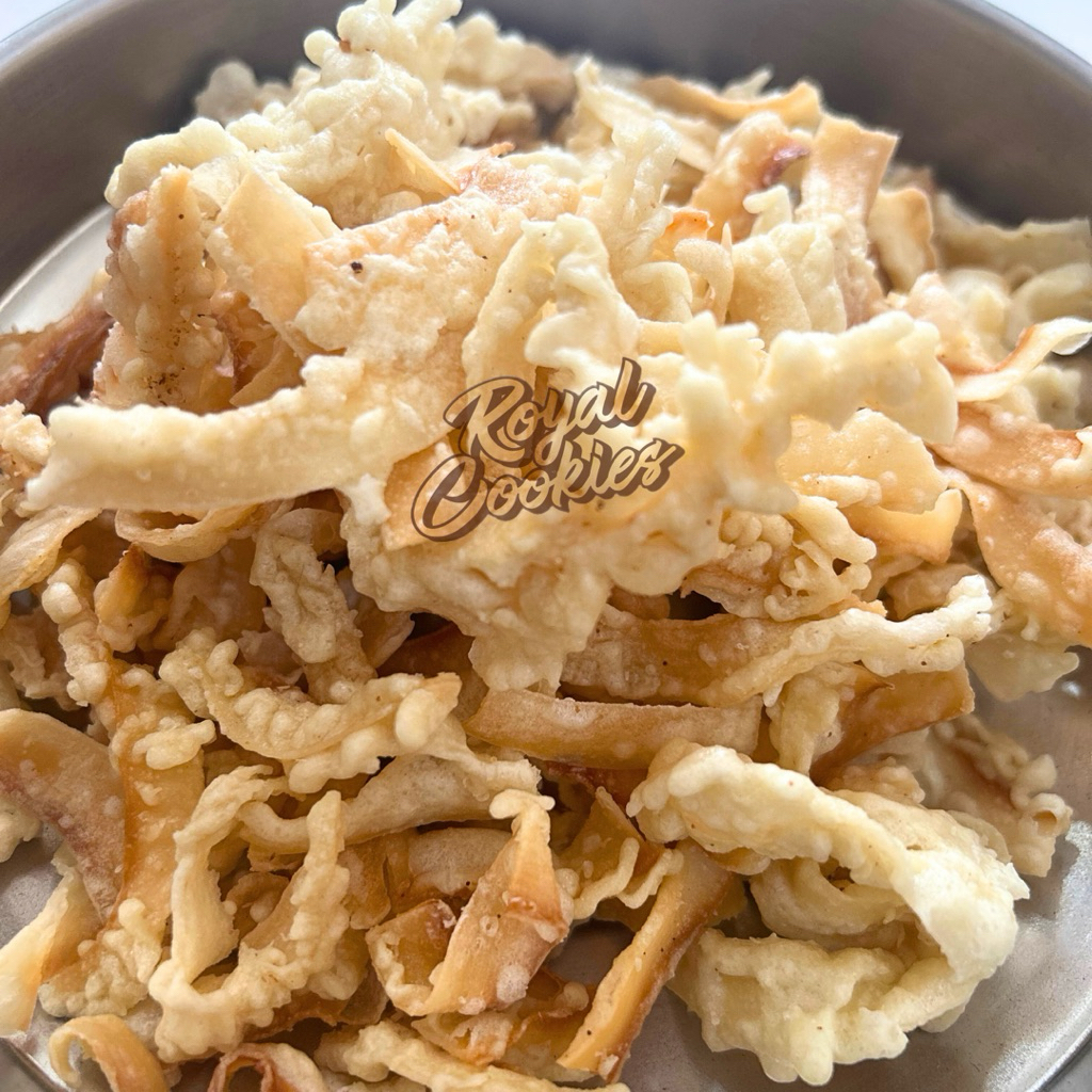 

KERIPIK KELAPA MUDA manis renyah kripik kelapa coconut snack kiloan 190 gram