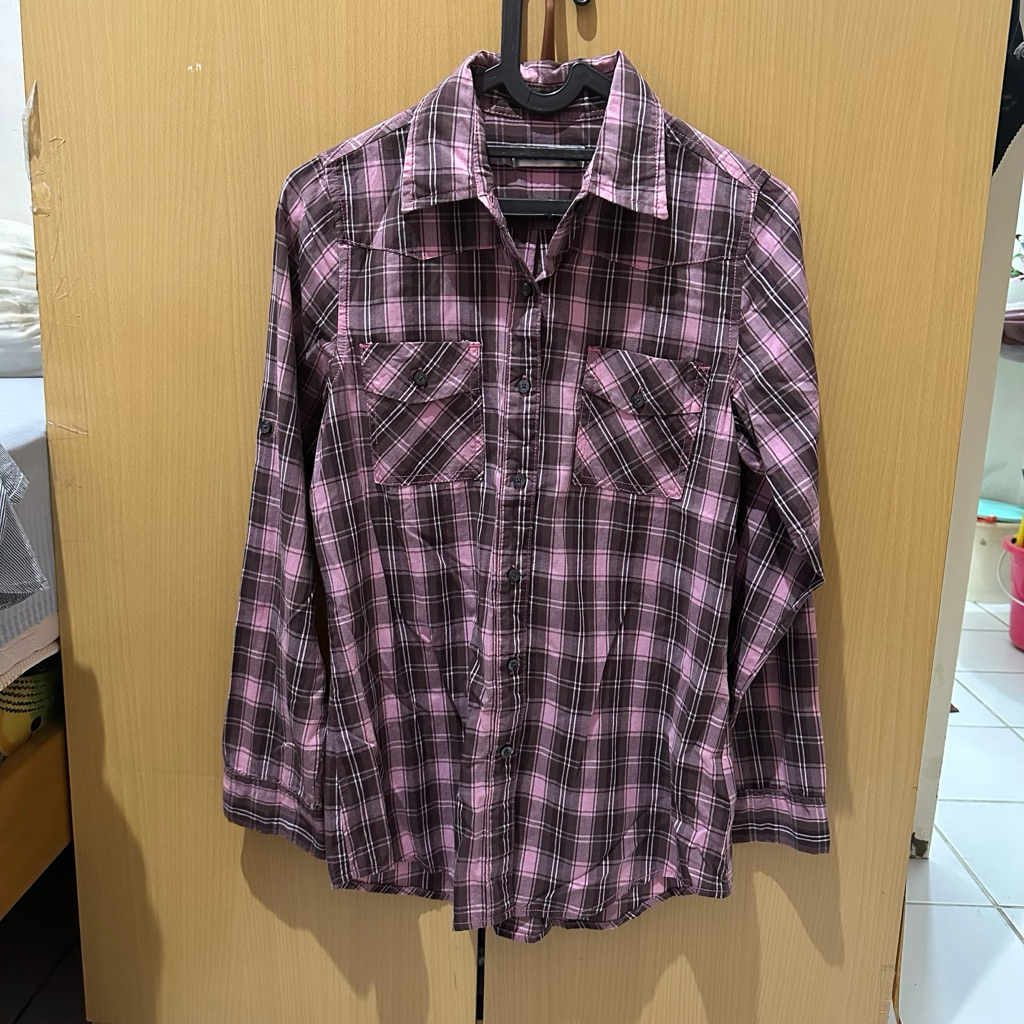 BAJU WANITA KEMEJA PINK (PRELOVED)