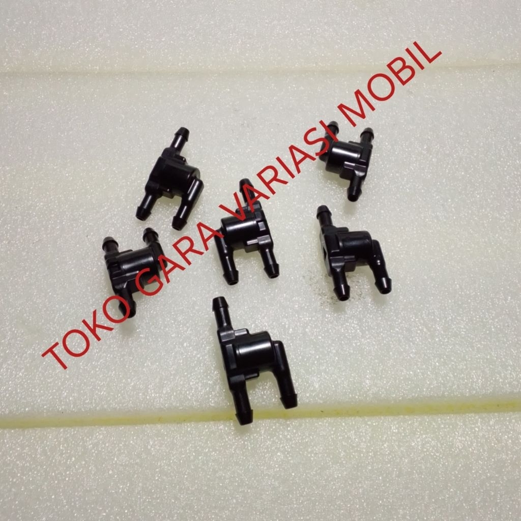 Nozzle Sambungan Selang Air Wiper Segitiga Universal Original
