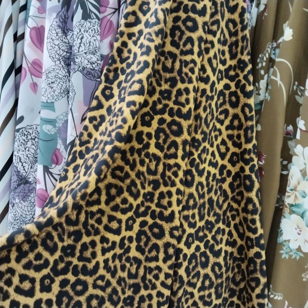 bahan meteran // kain wolfis crepe // bahan ladies