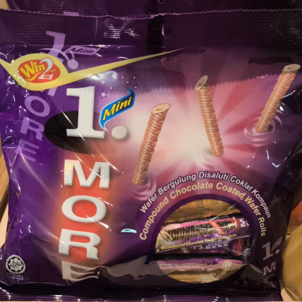 

new item winwin 1 more choco wafer roll (90gr) exp 11.2026