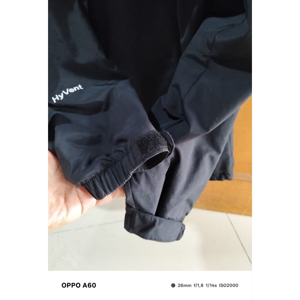 jaket tnf hyvent ori