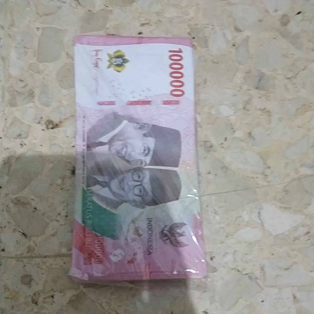 100 lembar uang mainan seratusribu rupiah mirip asli untuk mahar, bucket, bahan belajar anak mengena