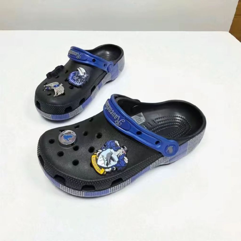 SENDAL PRIA CROCS KARAKTER HARRY POTTER REVANCLAW BLUE SENDAL KARET FREE JIBBITZ