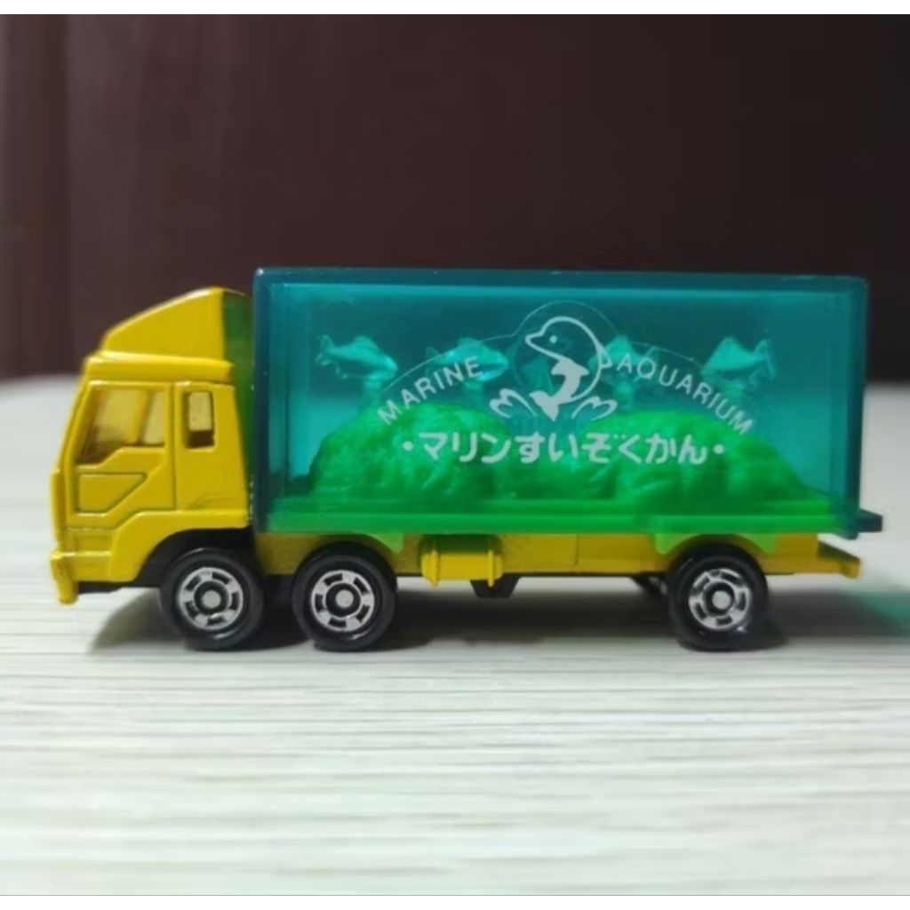 Tomica Mitsubishi Fuso Aquarium Truck China loose